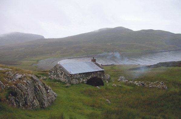 Uisinis bothy and the Mountain Bothies Association