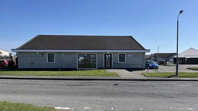 Uist Community demands meeting over bank closure